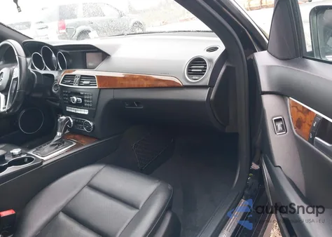 2013 Mercedes-Benz C 300 Luxury 4Matic/Sport 4Matic from USA, damaged, VIN WDDGF8AB9DR254857